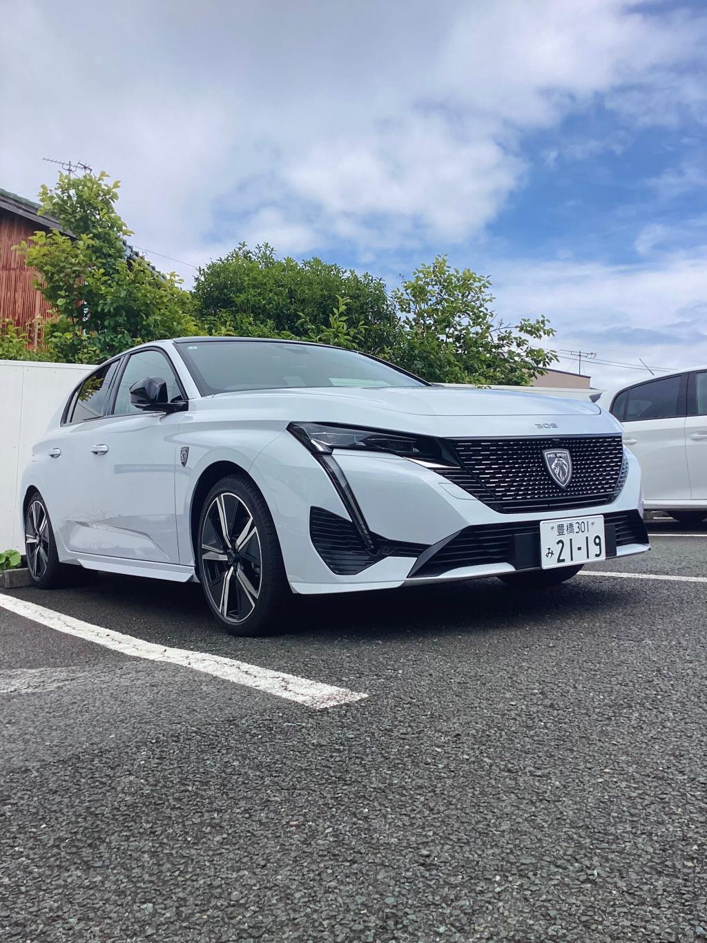 NEW 308 HYBRIDデビューフェア本日まで！