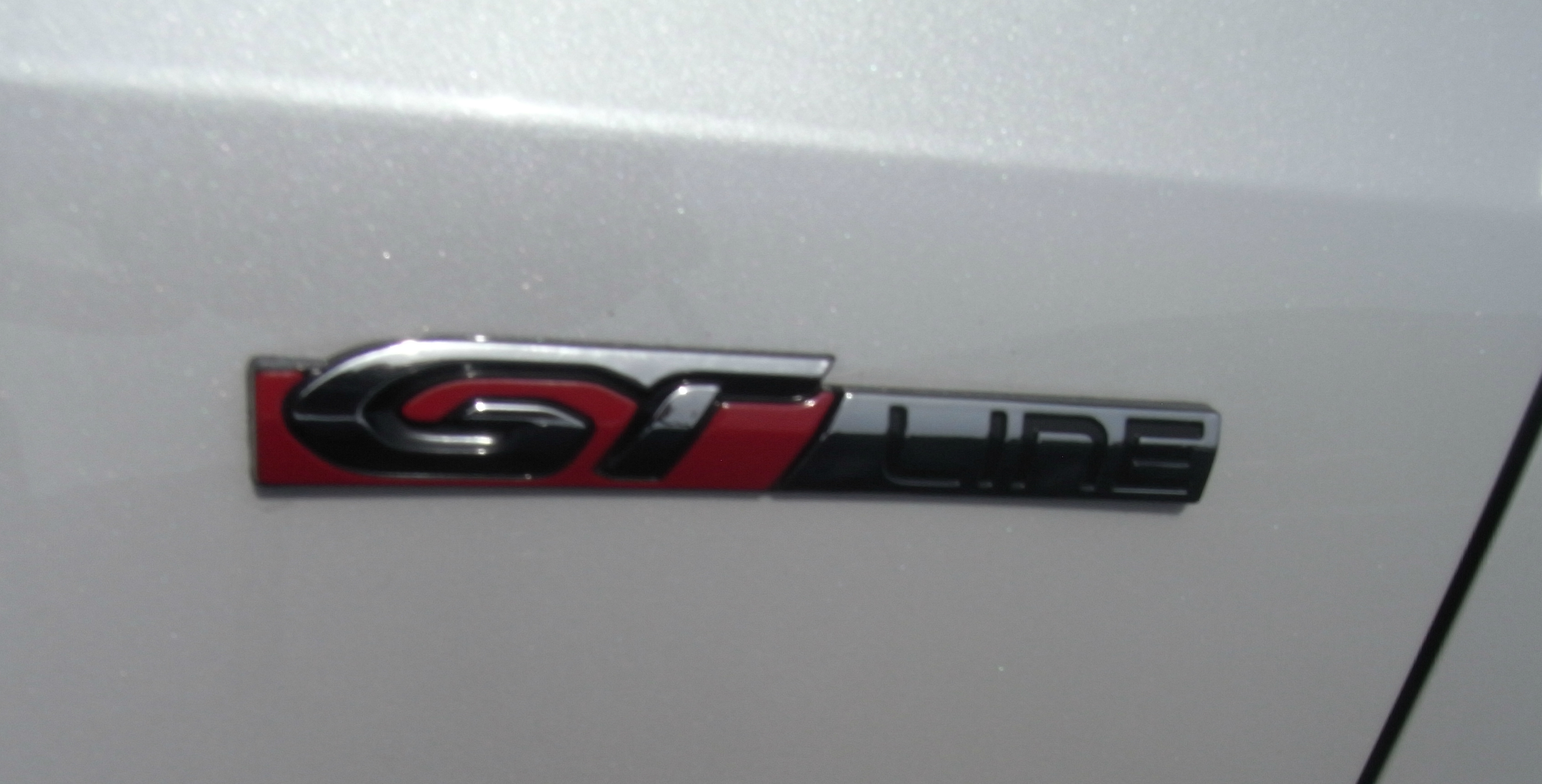 308 GT Line 試乗車用意しました