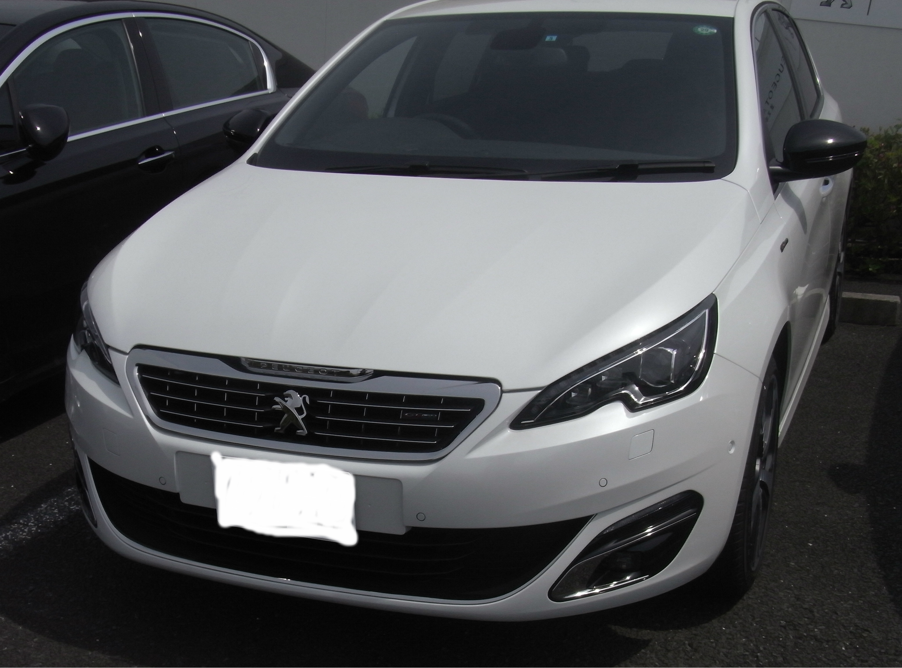 308 GT Line 試乗車用意しました