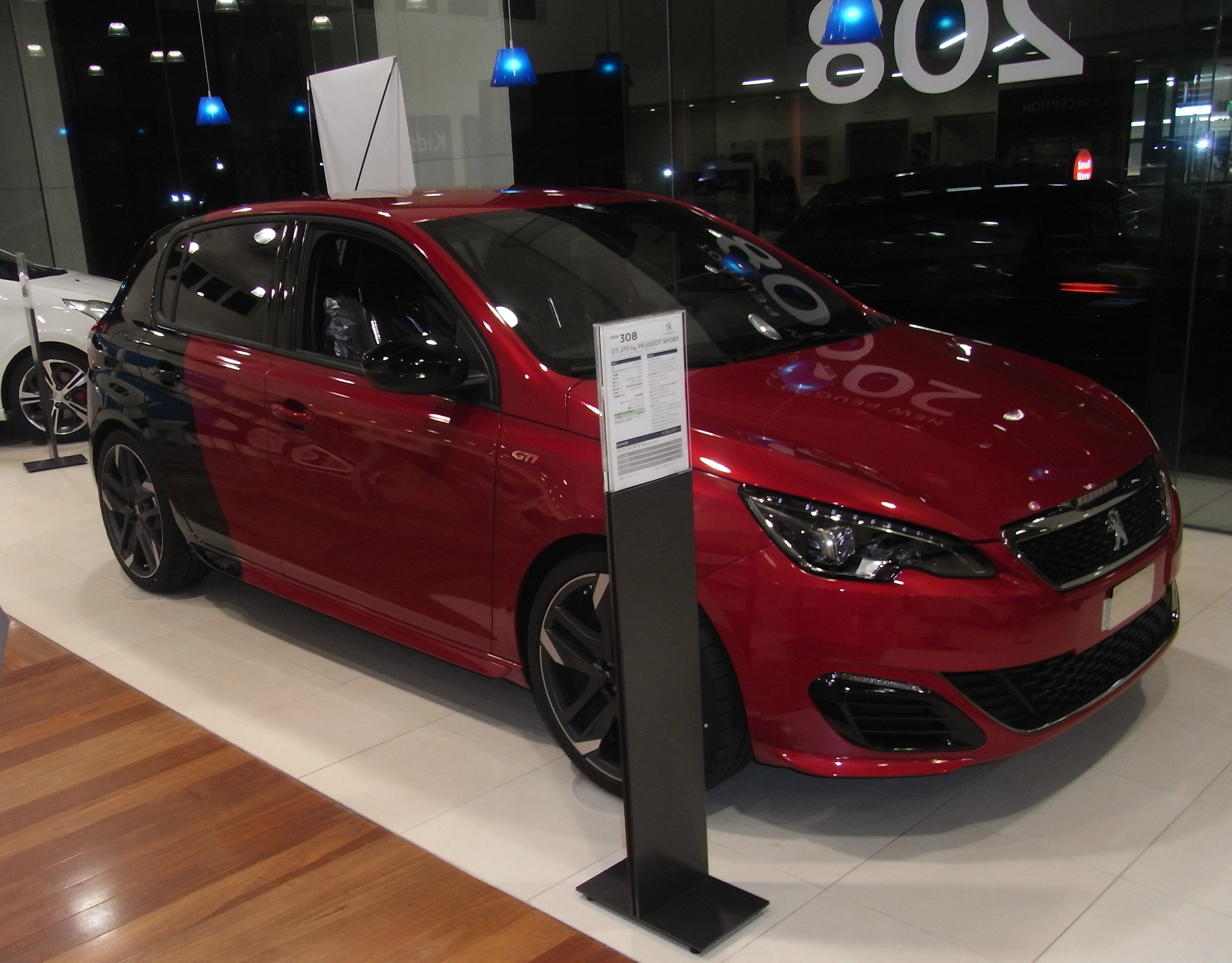 308GTi クープフランシュ　展示中！