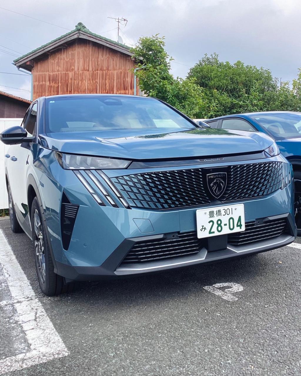 NEW 3008 HYBRID デビュー！