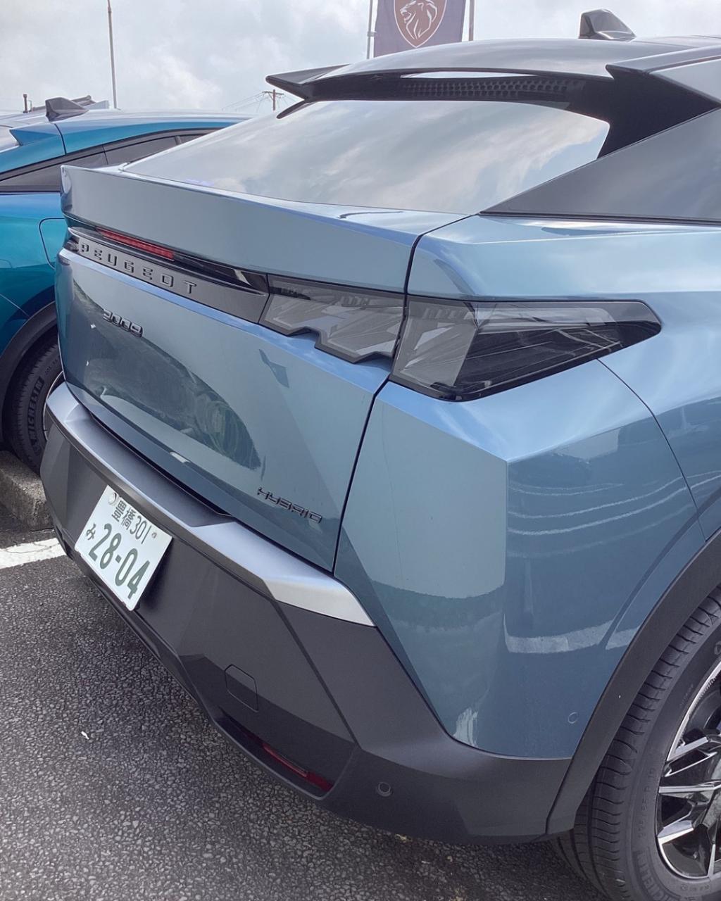 NEW 3008 HYBRID デビュー！