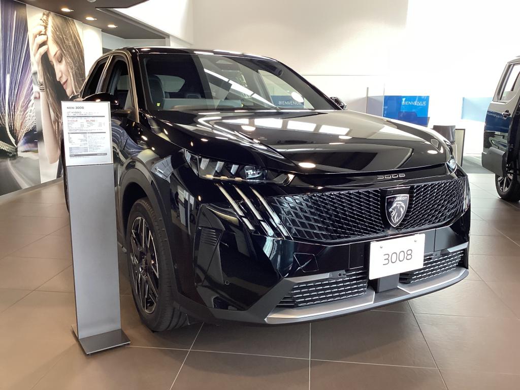 ショールームの展示車