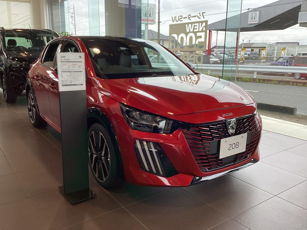 ショールームの展示車